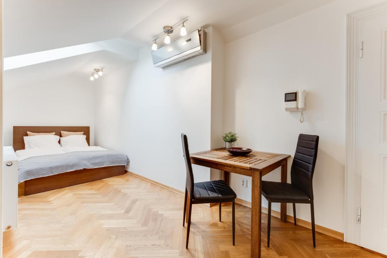 JT's Apartments Bílkova str. Praga Exterior foto
